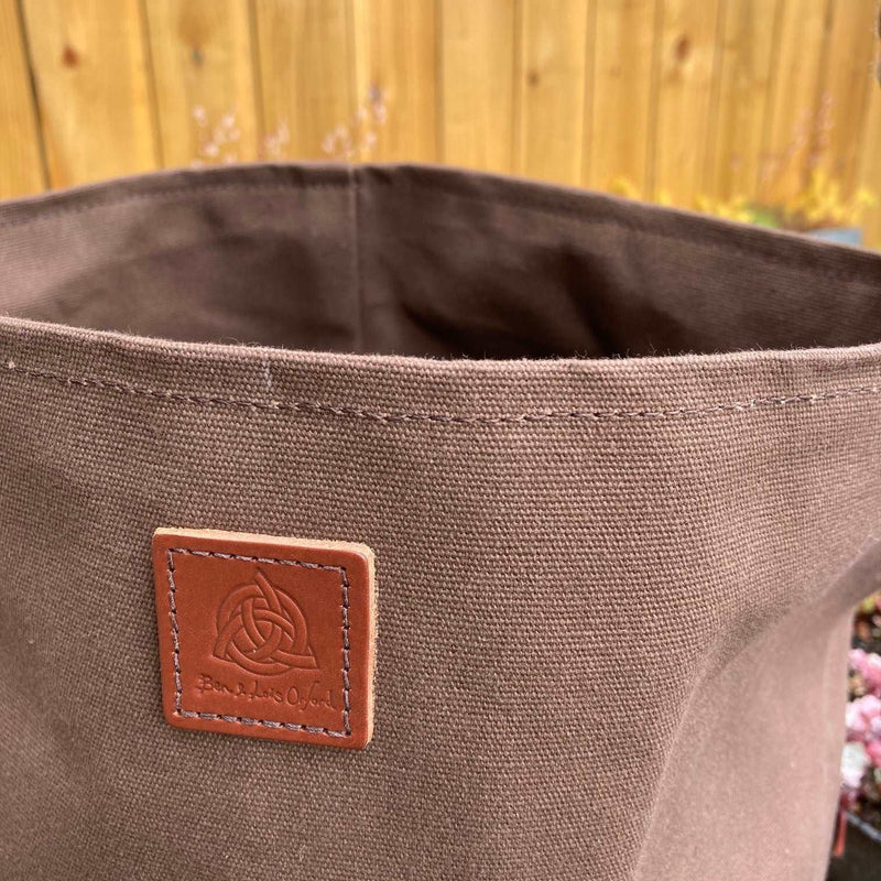Load image into Gallery viewer, Canvas Bucket Bag Brown

