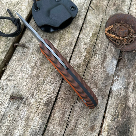 The Nomad - Sabre Grind/Pumpkin G10