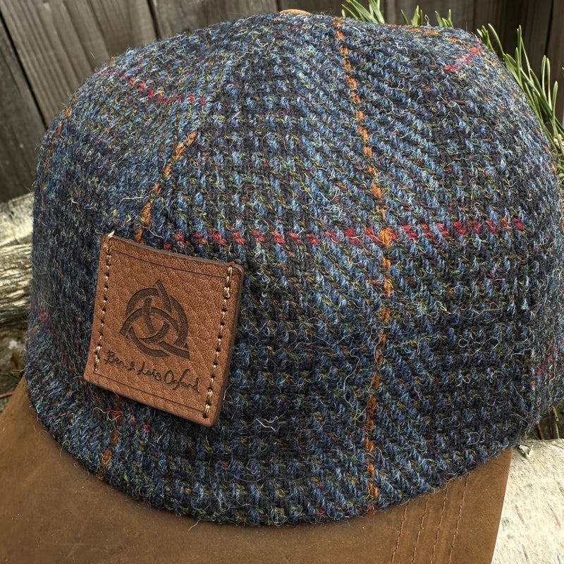 Load image into Gallery viewer, Highland Harris Tweed Cap