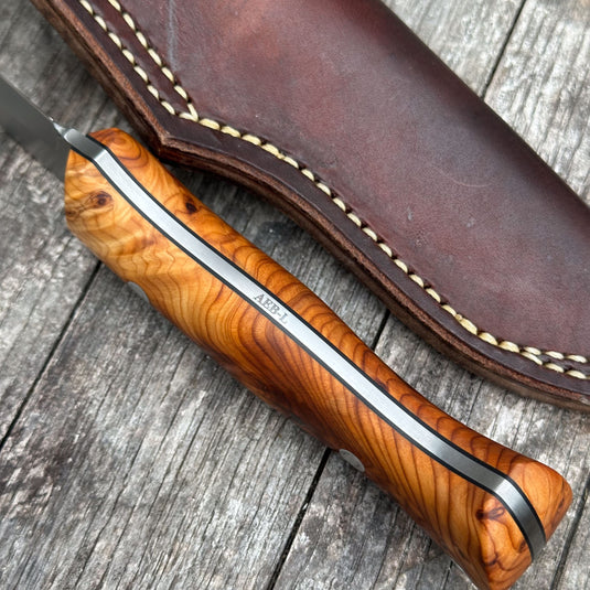 The Trapper - Sabre Grind/Burr Yew