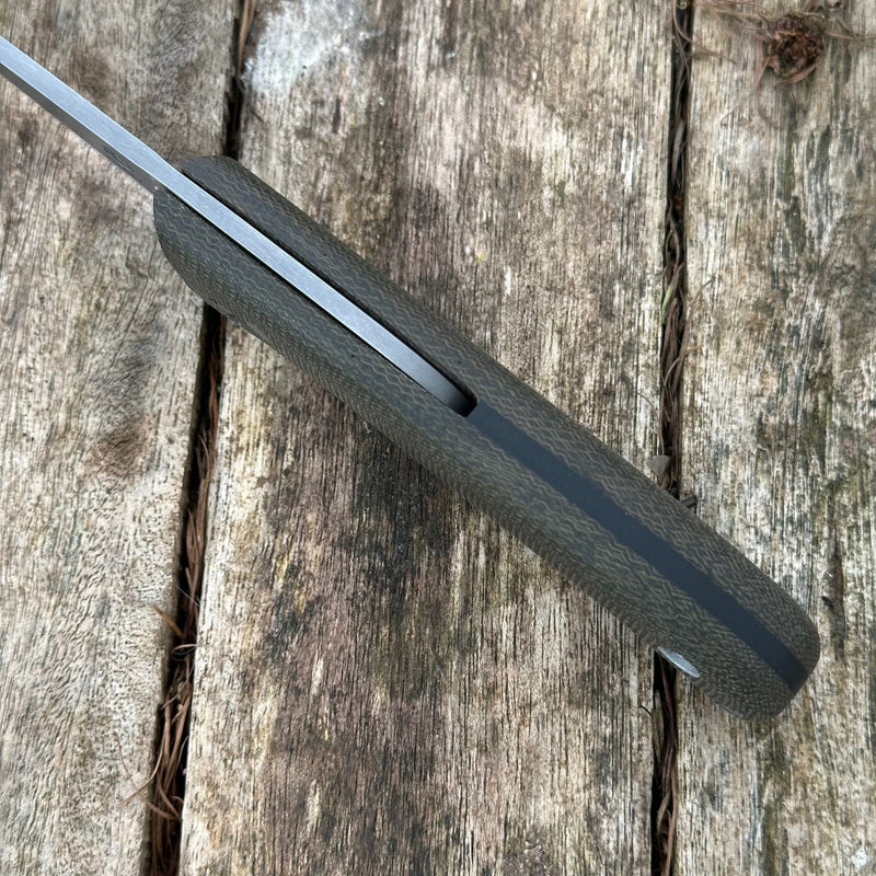 Load image into Gallery viewer, Nomad Sabre grind- Green Micarta
